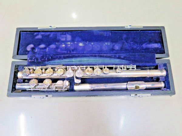 Flauta YFL 43 Sier Instrumento Musical com Estojo Rígido