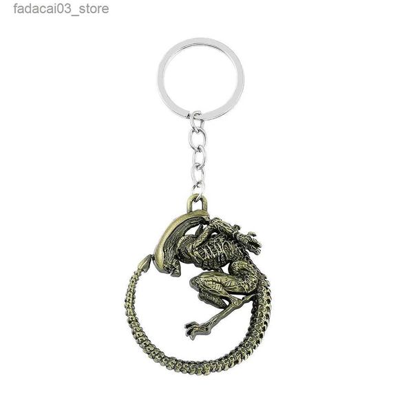 Chaveiros Lanyards Jogo Vintage Aliens Predator Chaveiro Alien Queen Chaveiro Moda Metal Liga Pingente Chaveiro Para Fãs Q240201