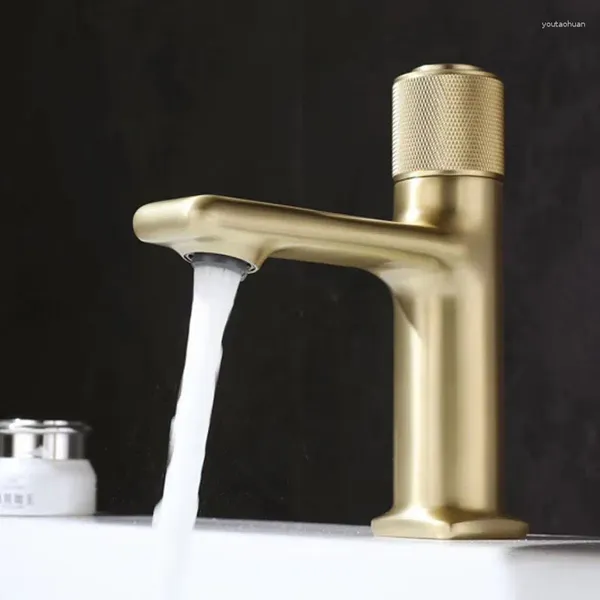 Rubinetti per lavandino del bagno Lavabo Rubinetti miscelatori in ottone cromato massiccio freddo Controllo a pulsante Pistola per serbatoio dell'acqua Grigio / Oro spazzolato