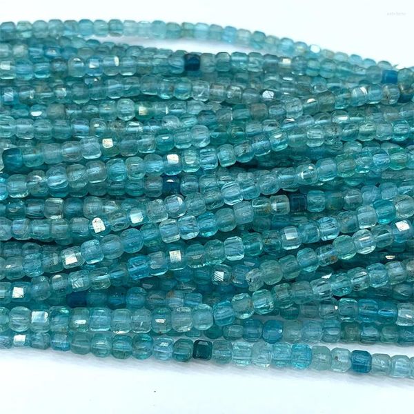 Pietre preziose sciolte Perline sfaccettate cubiche con bordo in apatite e fluoroapatite blu naturale 07249