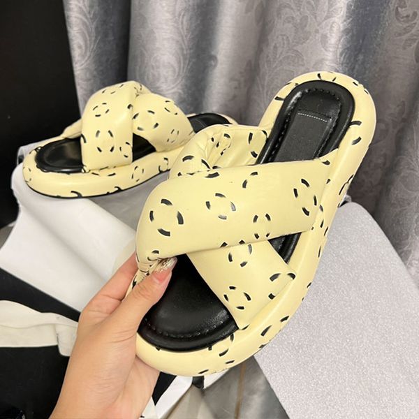 Designer Slides Slipper Frauen Sandalen Kreuz Brot Plattform Hausschuhe Frauen Tragen Neue Sommer Brief Druck Wolke Strand Slipper Bequeme Hausschuhe