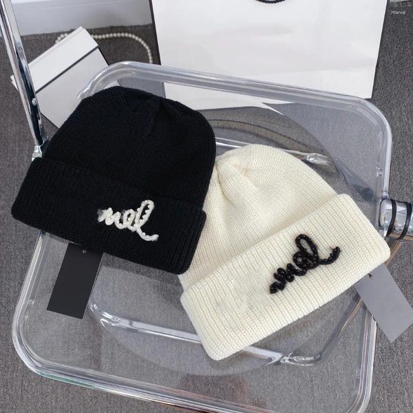 Beanies Moda Designer Chapéus Homens Mulheres Beanie Outono / Inverno Térmico Malha Ski Marca Bonnet Alta Qualidade Xadrez Crânio Chapéu Quente Cap