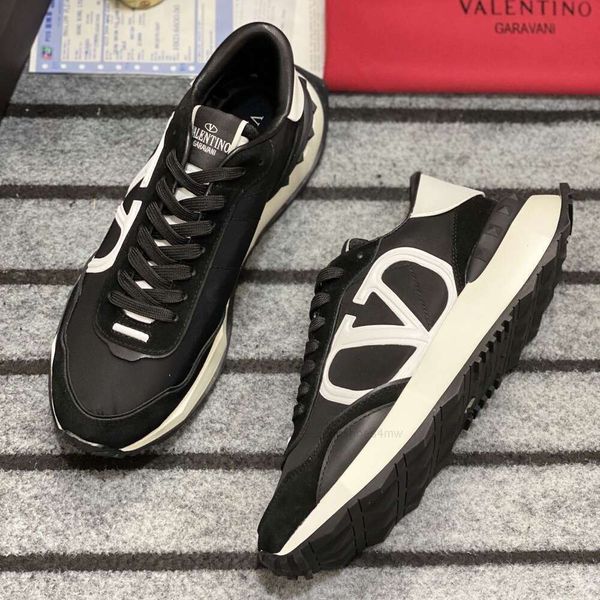 Corredor Valentintino Sneaker Marca Esportes Casuais Homens Família Sneaker Running Shoes Mens Moda Vlogo Couro Moda Pace S 2RP2 0J00