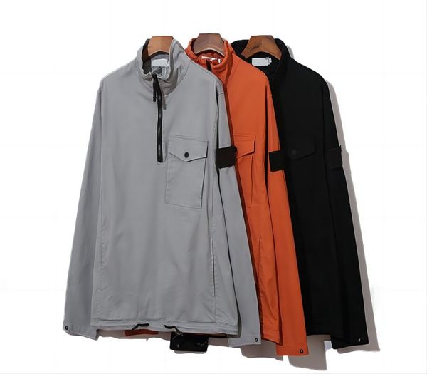 Giacca pullover con mezza cerniera ricamata con bussola di alta qualità. La giacca rigida può essere indossata sia da uomini che da donne