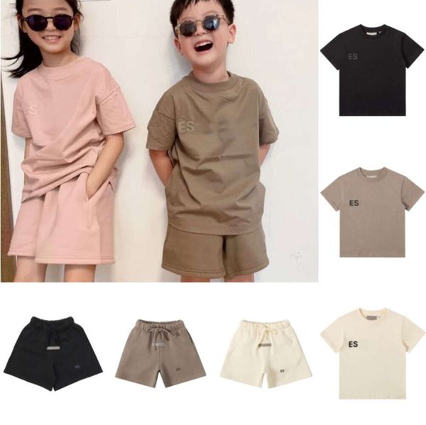 Nuovo stile Magliette e pantaloncini per bambini ESS Completi di abbigliamento per bambini Neonati maschi Vestiti per ragazze Designer Tuta estiva Bambini Abiti per giovani Maglietta a maniche corte