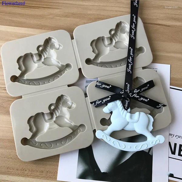 Stampi da forno Stile coreano Gesso Trojan Diffusore per auto Carota Aroma Stampo per aromaterapia a quattro fori Strumenti per fondente in gesso