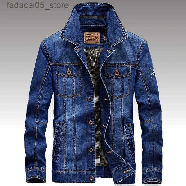 Erkekler Down Parkas Mens Bahar Moda Denim Ceket Askeri Kot Ceket En Kaliteli Marka Erkek Kış Bombacı Out Giyim Paltoları Artı Boyut 4XL Q240202