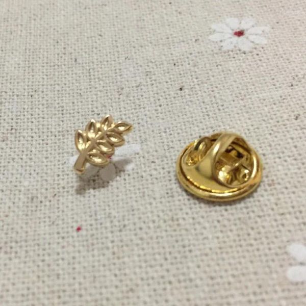 Brooches 10pcs/lot Small Mini Cute Badge Akasha Leaf And Pins Acacia Sprig Masonic Freemason Lapel Pin Masons