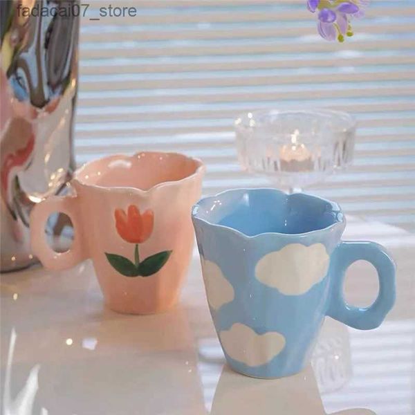 Tassen Handbemalte Blume Teetasse Keramiktasse Home Office Trinkgeschirr Tasse Tee Kaffee Milch Saft Wasserflasche Kreatives Geschenk für Sie Q240202