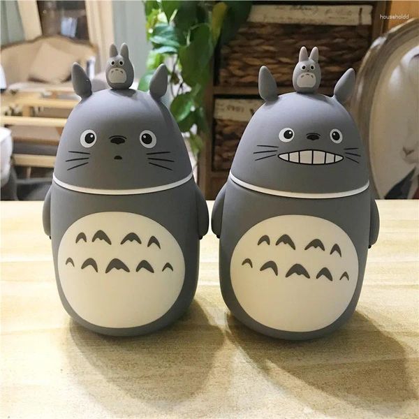 Su Şişeleri 304 Paslanmaz Çelik Sevimli Karikatür Totoro Taşınabilir Termos Şişesi Yaratıcı Anime Termos Kupası ve Kupa Cam Vakum Şişeler