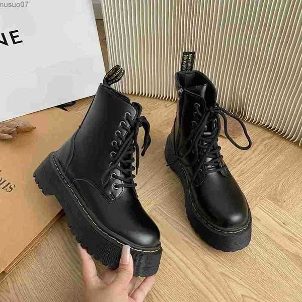 Boots Women Martin Boots Casual Shoes Female Leather Chelsea Boot Ladies Classic Punk Woman Goth Shoes High Platform Boots Women Black