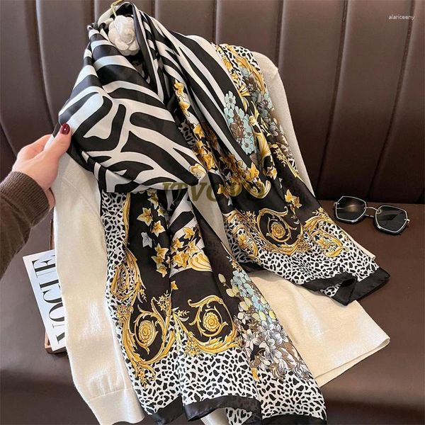 Sciarpe di marca di lusso sciarpa di seta donne grandi scialli design hijab cuciture modello leopardo imitazione protezione solare telo mare all'aperto