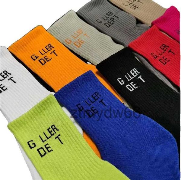 Baumwollsocken für Damen und Herren, klassisches Alphabet, atmungsaktiv, gemischt mit Fußball, Basketball, Sportarten Kanada, 100 % Bio, Weiß 0NG2