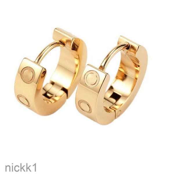 2024 Stud Fashion Love Designer Orecchino Borchie d'oro Clip per l'orecchio Gioielli di lusso Dimensioni Anello in argento sterling da donna per orecchini da donna CIRW