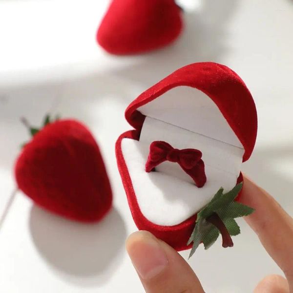 Sacchetti per gioielli Scatola per anelli di velluto rosso con fragole Scatole regalo per San Valentino Vetrina per matrimoni Organizzatore romantico