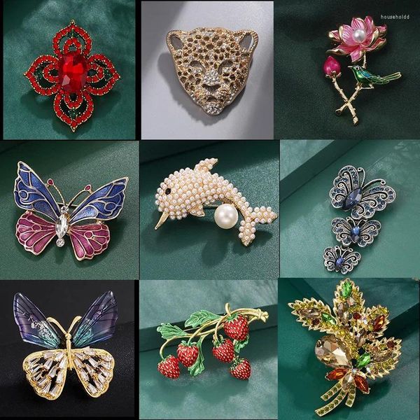 Broches femininos de luxo elegante strass borboleta para casaco pinos flor de cristal vintage corpete joias de festa de casamento