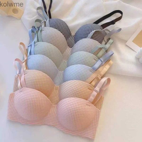 BRAS Girls için Tek Parçalı Dikişsiz Sütyen Kadınlar Küçük Boobs Pürüzsüz Ekose Push-Up Baldırın Yarım Kupa Sütyen Kapağı YQ240203