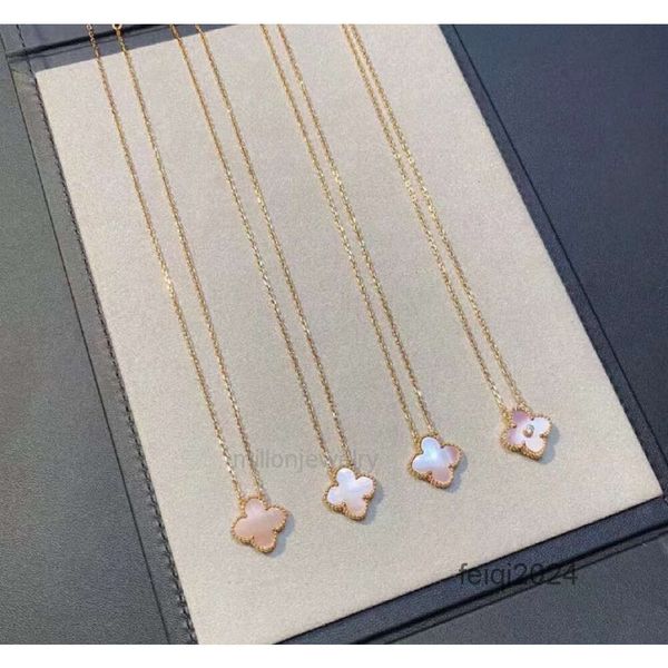 Designer Jewelrys Van Clover Neckalce Cleef Quatro Folhas Trevo Colares Edição Mulheres Única Flor Dupla Face Rosa Shell Pingente Ágata Vermelha 18K Rose Gold Branco Fri