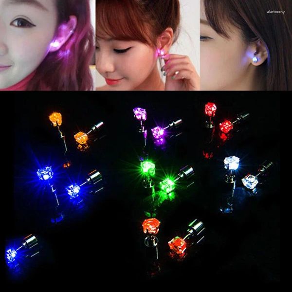 Ohrstecker 1PC Mode leuchten LED-Ohr-koreanische Flash-Accessoires für Party Frauen Weihnachten
