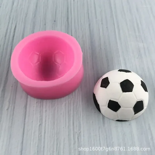 Moldes de cozimento 3D Metade Futebol Molde de Silicone para Sabão Jelly Mousse Chocolate Fondant Bolo Decoração Ferramenta Bola Material Macio