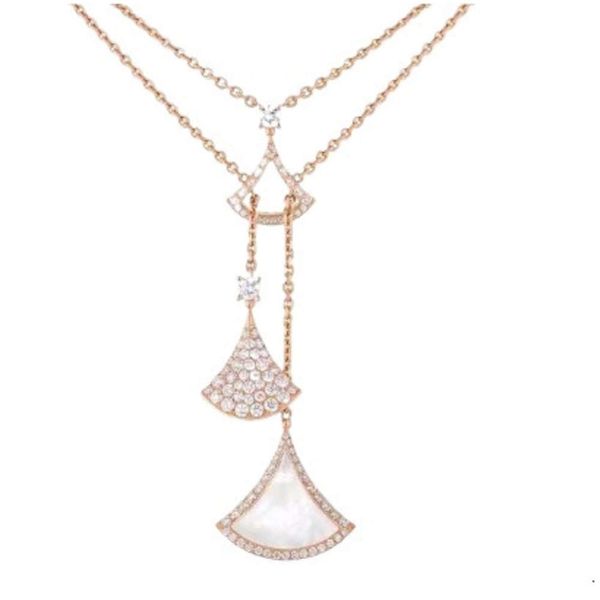 Collana Bvlgary Designer Moda di lusso Donna Qualità originale Nuova gonna a doppio strato multi foglia placcata con catena con colletto a frange in conchiglia bianca in oro rosa 18 carati