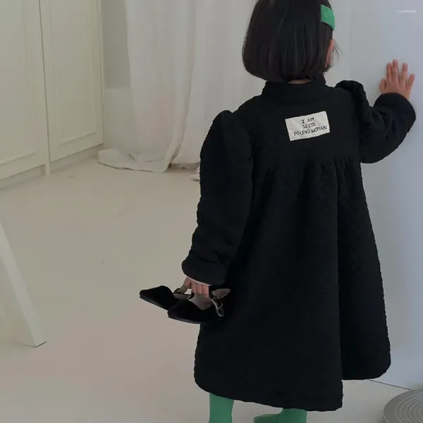 Vestidos da menina 8032 roupas infantis coreanas casaco da menina 2024 inverno crianças vestido preto algodão bolha manga longa