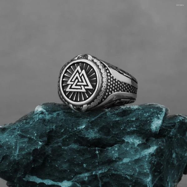 Cluster-Ringe Edelstahl Vintage Wikinger norwegischer Runenring Herrenmode Valknut Amulett Hip Hop Biker Einfacher Schmuck Großhandel