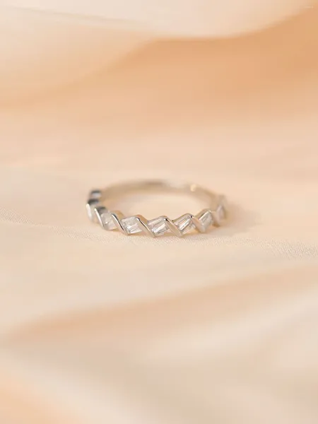 Кольца кластера, продающие серебряное кольцо 925 пробы, инкрустированное цирконом, модный легкий роскошный дизайн и нежный стиль