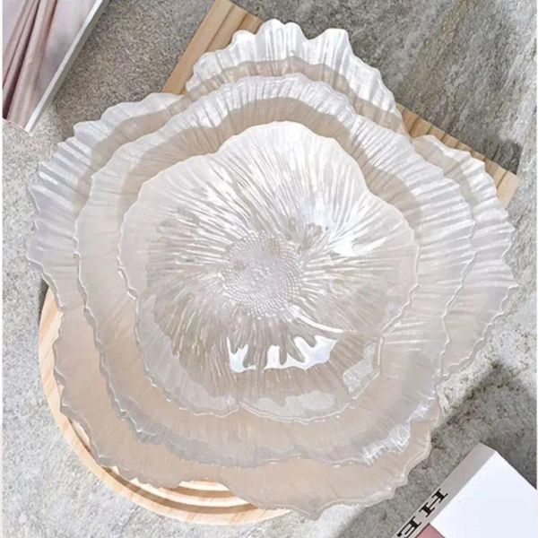 Тарелки из хрустального стекла, художественная миска, современная универсальная однотонная десертная тарелка, нерегулярная подставка для фруктов в форме цветка, кухня