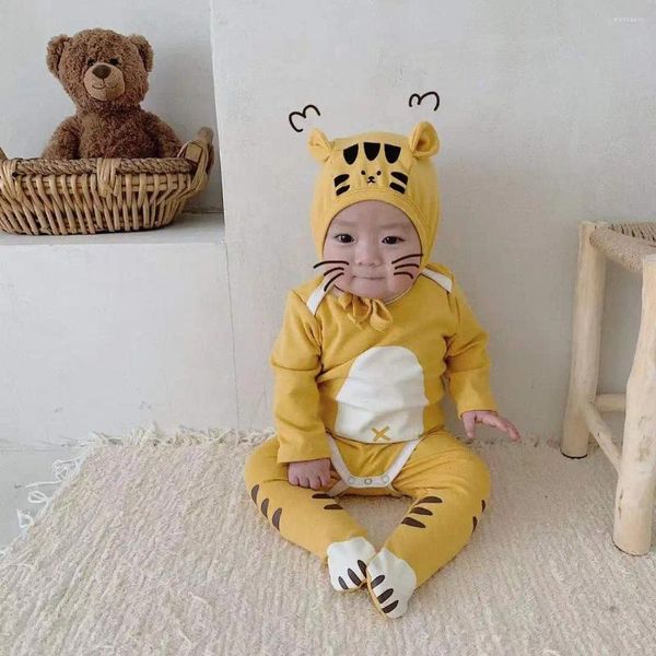Conjuntos de roupas 7363 Conjunto de bebê 2024 outono cartoon menino terno manga longa macacão legging chapéu bonito menina três peças