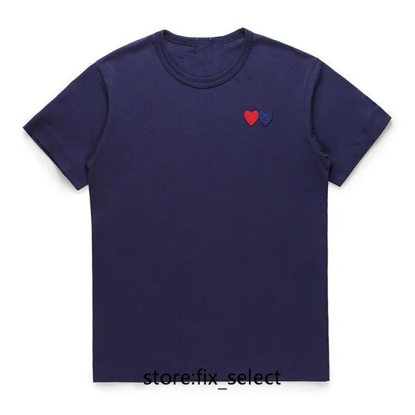 2024 Play Herren T-Shirt Designer Red Commes Heart Damen Garcons S Badge Des Quanlity Ts Baumwolle CDG Stickerei Kurzarm Schwarz und Weiß gestreift Lose Sommer T-Shirt Wir