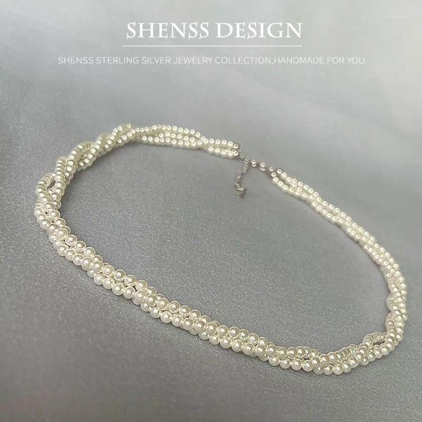 Ciondoli Elegante collana di perle di conchiglia a tre strati da 3 mm con catena estesa da 5 cm