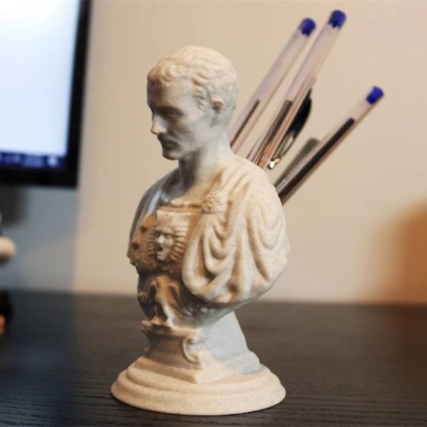 Portapenne da scrivania Julius Caesar Decorazione in plastica PLA a base vegetale per ufficio o casa Regalo di compleanno perfetto 240124