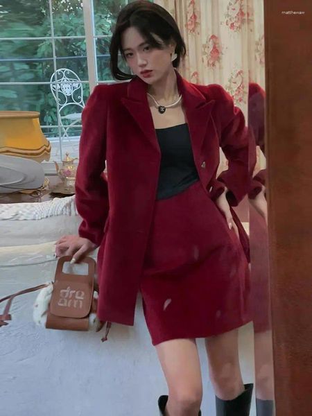 Abito a due pezzi UNXX Stile coreano Petite Design Chic Blazer di media lunghezza Abito con gonna a tubino per le donne Arrivo primaverile Due pezzi di fascia alta