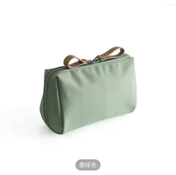 Sacos cosméticos Coreano Make-up Bag Simple Lady Mini Pacote de Higiene Pessoal À Prova D 'Água Pequeno Então Entregue com Pacote de Armazenamento de Viagem