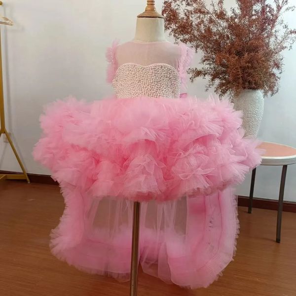 Abiti da ragazza di fiori africani Waterlemon Abito alto-basso per matrimonio Collo trasparente Perle Abiti da festa di compleanno per bambini piccoli Fiocchi sul retro Abiti da sposa in tulle a strati NF095