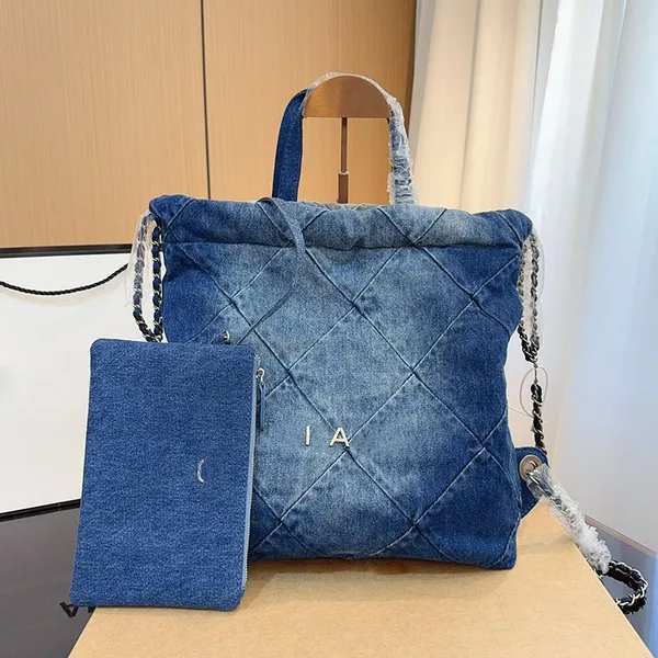 Borsa a tracolla in denim da donna di design con manico superiore 30x35 cm Borsa a tracolla grande con catena matelasse in hardware argento con reticolo di diamanti e borsa con cerniera