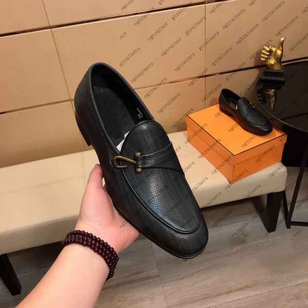 Scarpe eleganti da uomo classiche di alta qualità Mocassini Scarpe casual da uomo traspiranti Scarpe basse Scarpe da guida in pelle Oxford di design da sposa