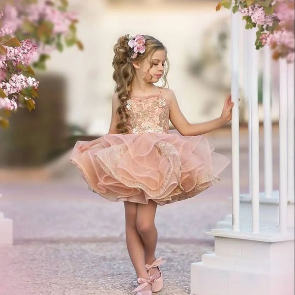 Prinzessin rosa Blumenmädchenkleider Tutu Rock A-Linie kurze Mini-Mädchen-Festzug-Kleider Perlen Baby Kleinkind Partykleid gerüschter Organza-Rock Spaghettiträger süß