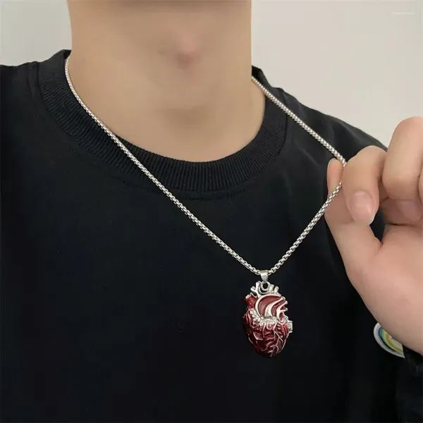 Girocollo Gotico Vampiro Collana con ciondolo a cuore Collana da donna Moda Strega pagana Gioielli Accessorio Regalo Fascino di organo di sangue rosso fresco