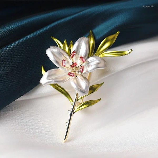 Broches de luxo esmalte flor de pêssego broche feminino na moda personalidade planta flores corsage cardigan terno fivela vintage pino acessórios