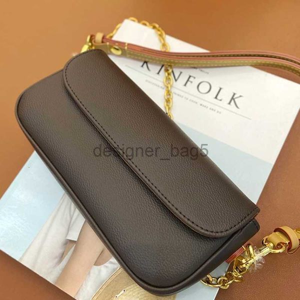 10A En Kalite 81911 Bir Omuz Under Emferi Çanta Lüks Bayan Çanta Klasik Zarif Tasarımcı Crossbody Büyük Kapasite Moda Alışveriş Çantaları Çantalar