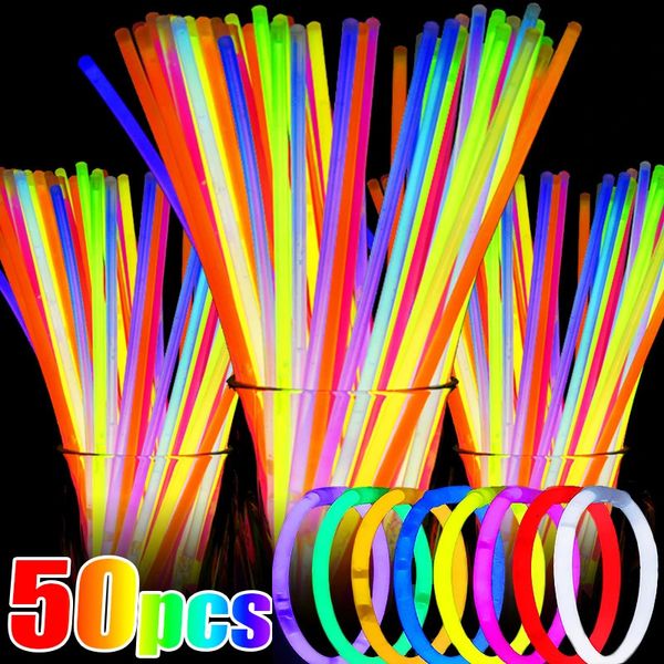 Parti Glow Sticks Oyuncaklar Floresan Işık Koyu Parlak Bilezikler Renkli Parlayan Çubuk Doğum Günü Canlı Konserler 240126