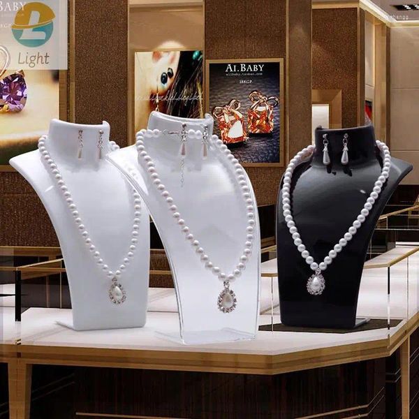 Piatti decorativi Espositore per gioielli Modello di moda Collana Manichino Orecchini pendenti Mostra stand