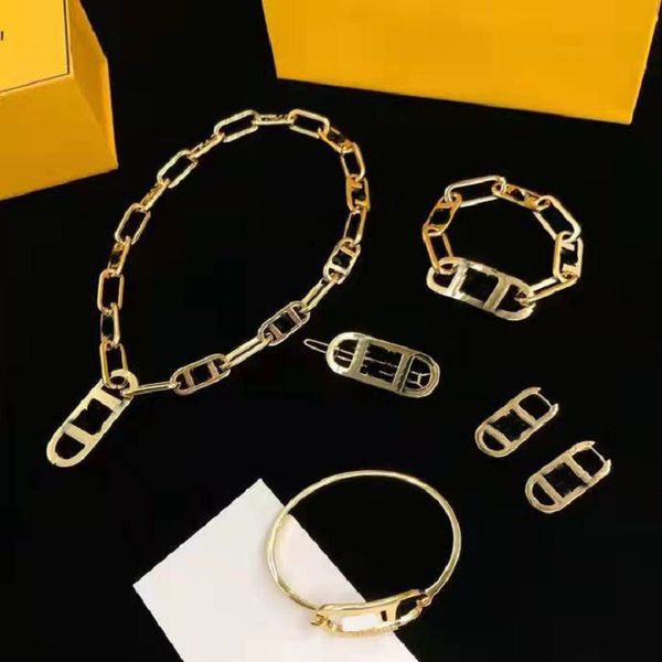 Set di gioielli di moda firmati per orecchini da donna, collane, bracciali, fermagli per capelli, ragazze, placcate in oro 18 carati con confezione regalo