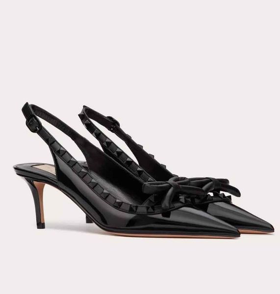 Летние роскошные брендовые сандалии с заклепками и бантом на пятке, туфли телесного цвета из лакированной кожи с острым носком, женские туфли на высоком каблуке для повседневной ходьбы, EU35-43