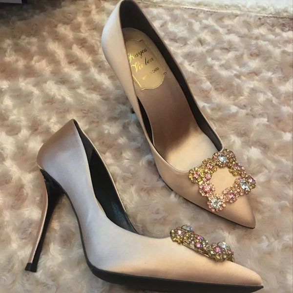 Luxo strass apontou toe salto stiletto mulheres cetim designer vestido sapatos senhoras elegante cristal casamento sapatos de noiva bombas 240125