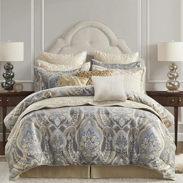 Piumino oversize Set biancheria da letto King Bedding Set di biancheria da letto di lusso in ciniglia jacquard damascato morbido piumino in twill di microfibra senza trasporto 240127