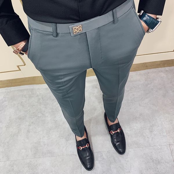 Pantaloni da uomo primaverili pantaloni coreani slim fit da uomo casual pantaloni alla caviglia streetwear uomo nero di alta qualità vestito grigio vestito pantalone uomo 240118