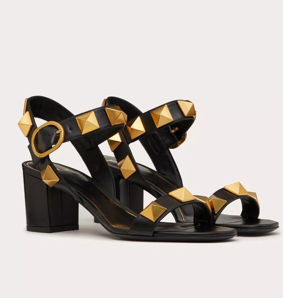 Verão de luxo sandálias do parafuso prisioneiro romano sapatos femininos couro de bezerro maxi rebites saltos grossos itália marca conforto caminhada diária EU35-43